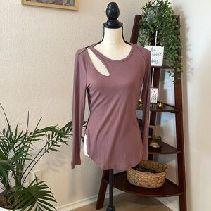 Alo yoga shirt- ribbed peak shoulder- wood rose